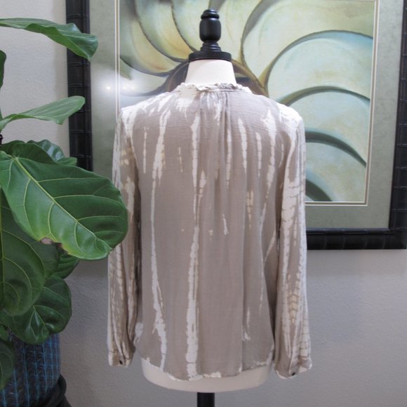 KNOX ROSE Neutral Tie Dye Peasant Blouse - Picture 8 of 9